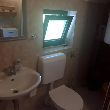 Apartment Frane-20m From Barbat na Rabu