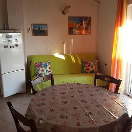 Apartment Frane-20m From